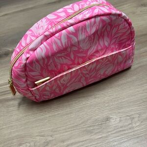 Lilly Pulitzer Pink and White Cosmetic Bag brand new